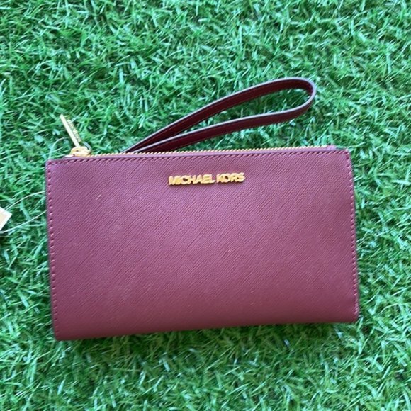 Michael Kors Jet Set Travel Large Double Zip Wristlet Wallet Dark Cherry Leather - Picture 2 of 16